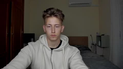 Oliver online show from February 2025 09:19:02 PM