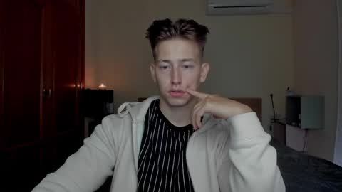 Oliver online show from March 2025 05:11:02 PM