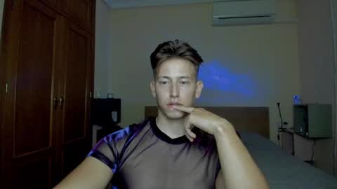 Oliver online show from March 2025 09:51:02 PM