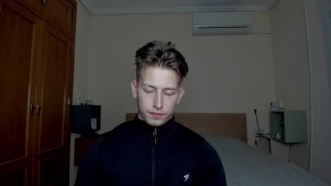 Oliver online show from March 2025 07:59:02 PM