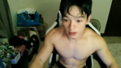 Snapshot of gymnasmenos chatting on May 2026 11:05:01 AM AJ online show from May 2026 11:05:01 AM