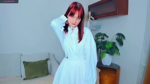 Kelly  Lilly online show from November 2025 07:03:02 PM