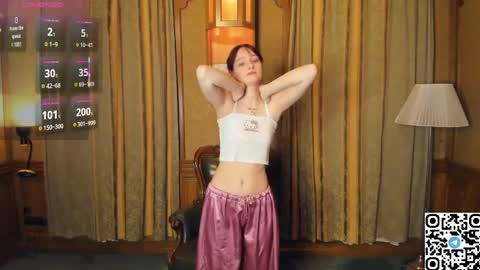 Kelly  Lilly online show from April 2026 08:02:02 PM