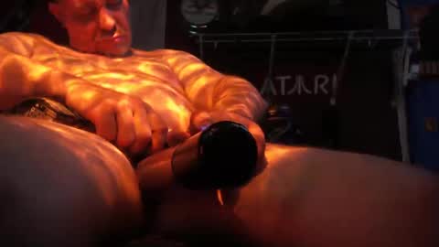 h0tttsteel online show from October 2025 11:44:01 AM