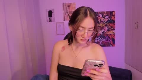 haanna_thompsoon online show from May 2026 02:53:01 AM