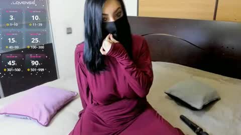 Linda online show from December 2025 03:15:01 AM