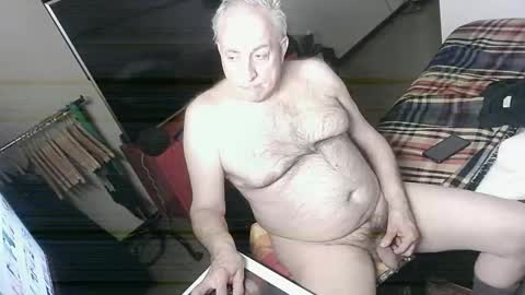 hacknoob62 online show from January 2025 03:58:01 PM