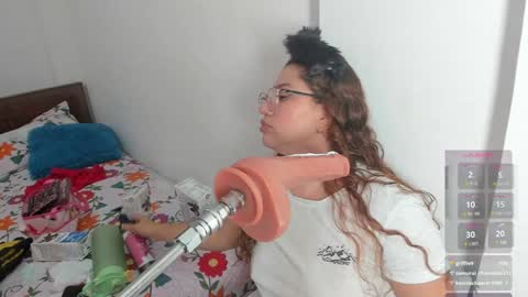 hade_cute2 online show from December 2024 10:35:02 PM