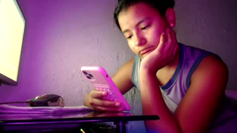hadesmit1 online show from May 2026 01:18:02 PM