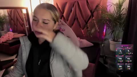 Snapshot of haelycute chatting on February 2025 11:28:02 AM Haely online show from February 2025 11:28:02 AM