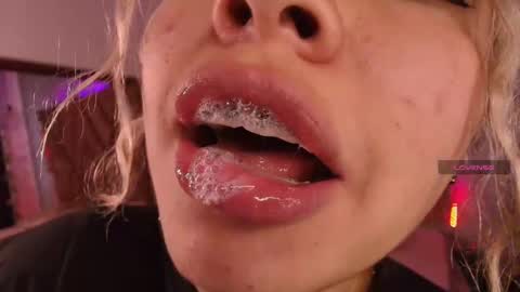 Snapshot of haelycute chatting on October 2025 10:58:02 AM Haely online show from October 2025 10:58:02 AM