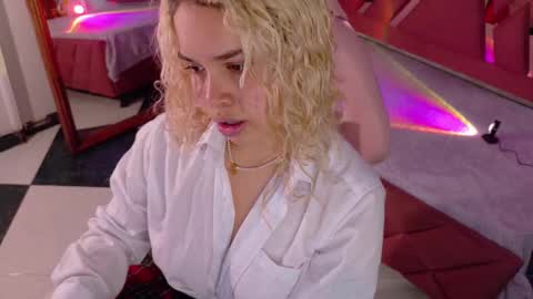 Snapshot of haelycute chatting on November 2025 11:21:02 AM Haely online show from November 2025 11:21:02 AM