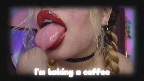 Snapshot of haelycute chatting on November 2025 11:03:02 AM Haely online show from November 2025 11:03:02 AM