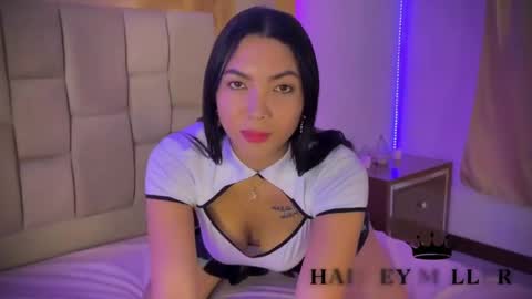 Kendal online show from February 2025 09:06:01 PM