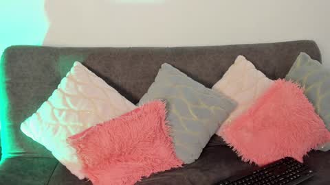 Hailee online show from December 2024 03:04:01 PM