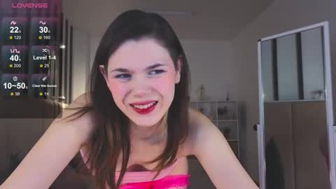 im Haley dont forget give my thumbs up online show from November 2025 10:04:01 AM