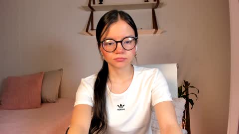 Hailey online show from January 2025 12:17:01 AM