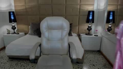 hailey online show from December 2024 07:05:02 PM