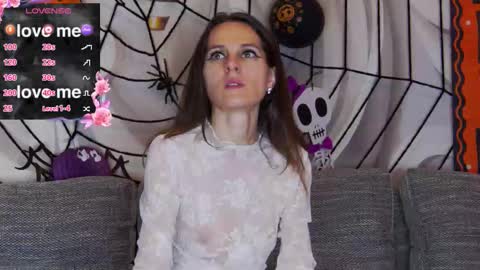 HaileyPeach online show from November 2025 05:59:01 PM