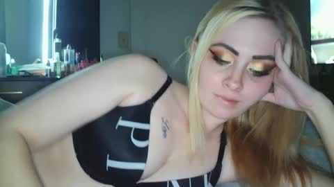 Hailey and d online show from December 2024 04:55:02 AM