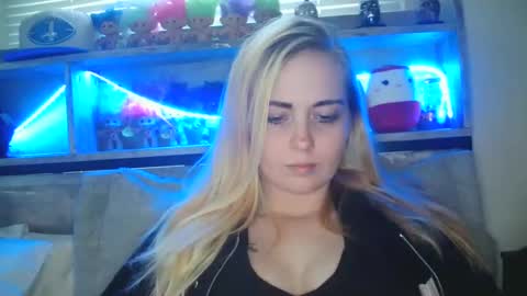 Hailey and d online show from March 2025 11:09:02 PM