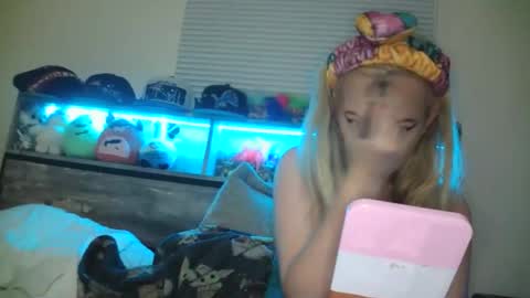 Hailey and d online show from October 2025 12:33:01 AM