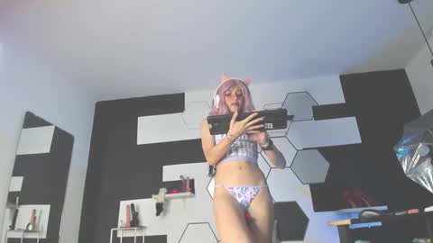 haileycat_ online show from January 2025 01:45:01 AM