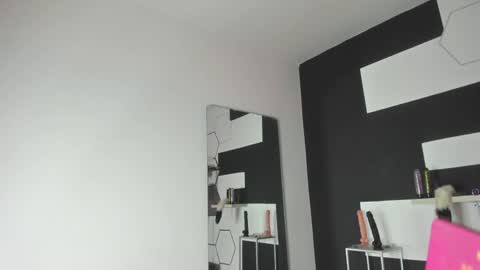 haileycat_ online show from January 2025 01:07:02 AM