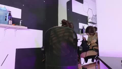 haileycat_ online show from October 2025 02:33:01 AM