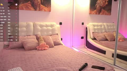 Masha online show from October 2025 05:34:02 PM