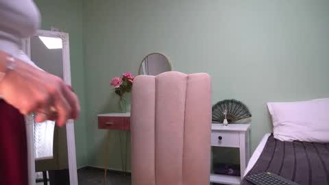 Hailey online show from October 2025 03:07:02 AM