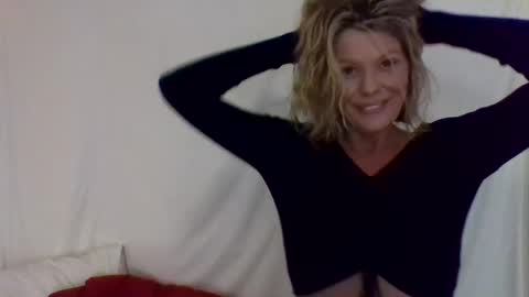 Hailey online show from December 2024 03:48:02 AM