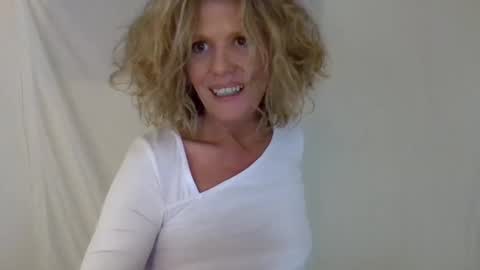 Hailey online show from December 2024 02:12:02 AM