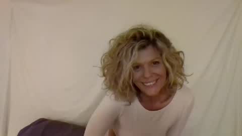 Hailey online show from December 2024 03:22:02 AM