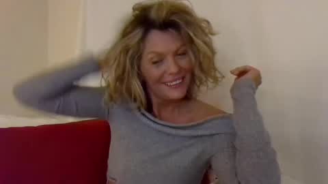 Hailey online show from January 2025 03:37:01 AM