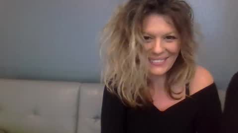 Hailey online show from November 2025 07:46:01 PM