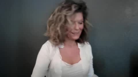 Snapshot of haileys123 chatting on July 2026 04:42:02 PM Hailey online show from July 2026 04:42:02 PM