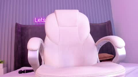 Snapshot of haily_b chatting on February 2025 11:58:02 PM Haily online show from February 2025 11:58:02 PM