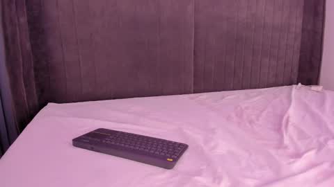 Snapshot of haily_b chatting on March 2025 12:04:02 AM Haily online show from March 2025 12:04:02 AM