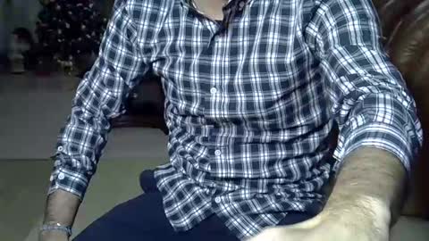 Snapshot of hairydaduncut chatting on January 2025 12:44:02 AM hairydaduncut online show from January 2025 12:44:02 AM