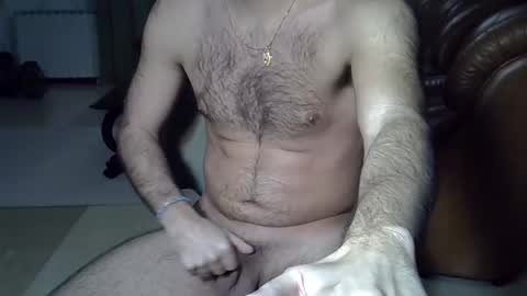 Snapshot of hairydaduncut chatting on March 2025 12:17:02 AM hairydaduncut online show from March 2025 12:17:02 AM