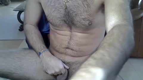 Snapshot of hairydaduncut chatting on November 2025 01:47:02 PM hairydaduncut online show from November 2025 01:47:02 PM
