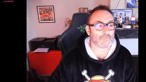 Snapshot of hairyfred73 chatting on December 2024 08:18:01 AM hairyfred73 online show from December 2024 08:18:01 AM