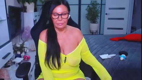 Monika online show from October 2025 09:04:01 AM