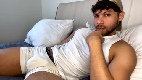 Independent       model  online show from February 2025 05:50:01 PM