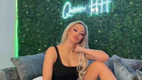 Halia Hill online show from February 2026 08:21:01 AM