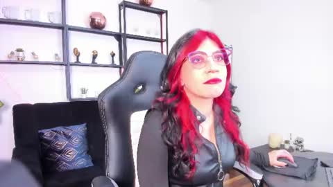 Snapshot of halley_ravenn chatting on June 2026 08:45:02 PM halley_ravenn online show from June 2026 08:45:02 PM