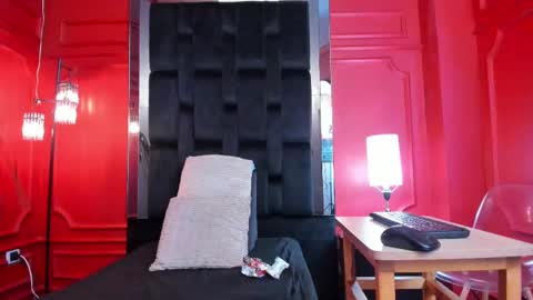 Halley Lorens online show from September 2025 10:09:02 PM