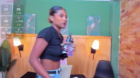 Halley Lorens online show from March 2026 12:10:02 PM