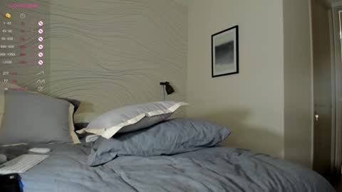 Snapshot of halliee chatting on January 2025 01:39:01 AM insta Laupalacio777Next stream 01th December online show from January 2025 01:39:01 AM